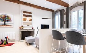 Altai Annecy Rent Lodge